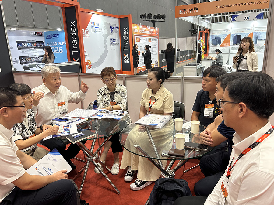 1761015983407776.jpg 11.中國機床協會參觀團組與越南輔助工業協會(VASI)會談2.jpg